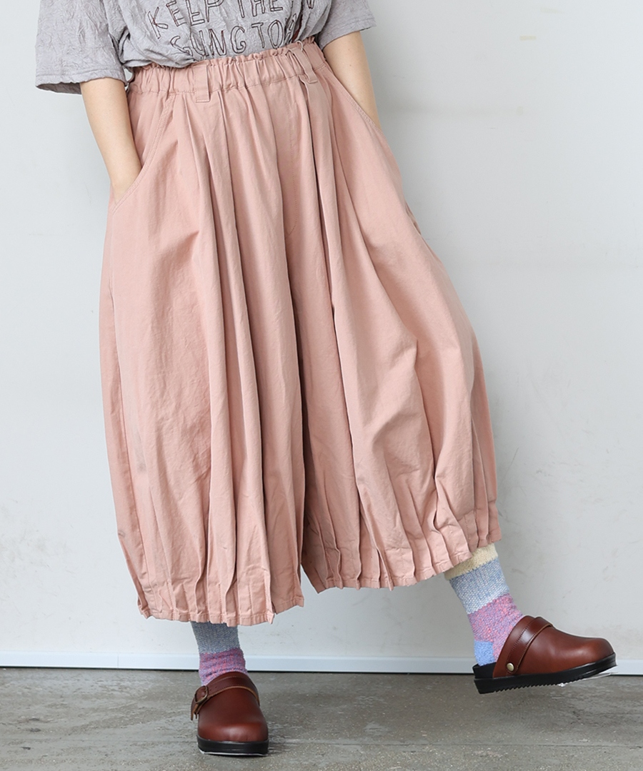 コットンリネンライトチノ 8分丈裾タックパンツ